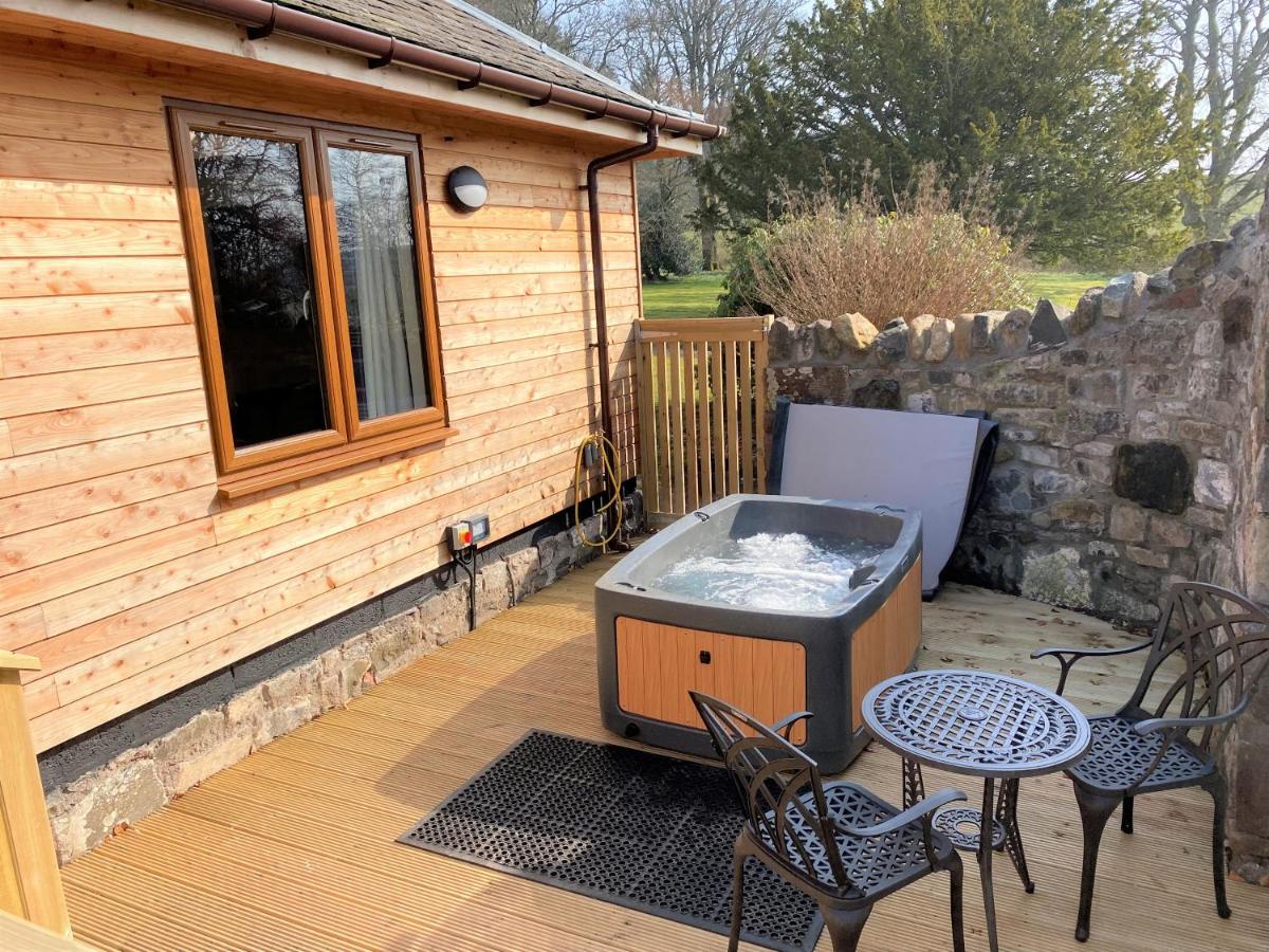Pheasant Lodge With Hot Tub Forgandenny Kültér fotó